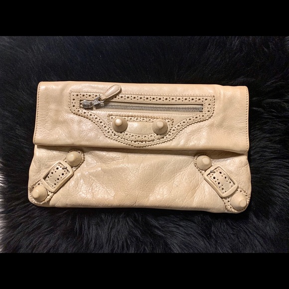 COPY - cream large balenciaga clutch - Picture 2 of 10